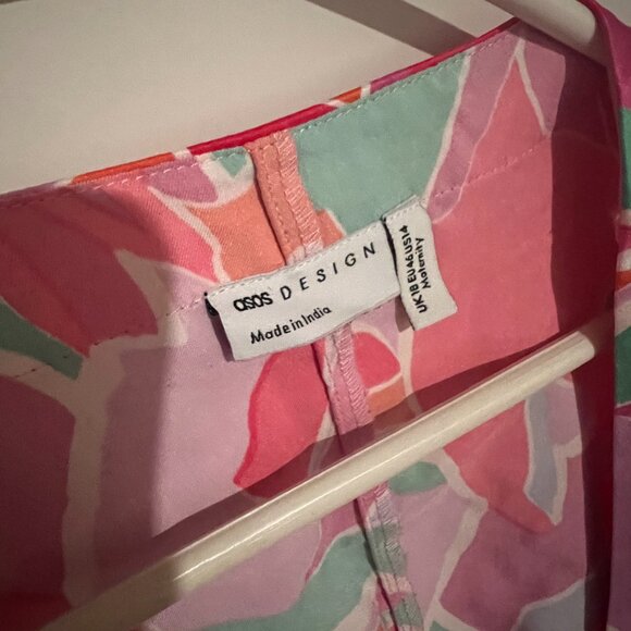 ASOS DESIGN Maternity satin wrap beach kimono with bold abstract print in pink - Picture 11 of 14